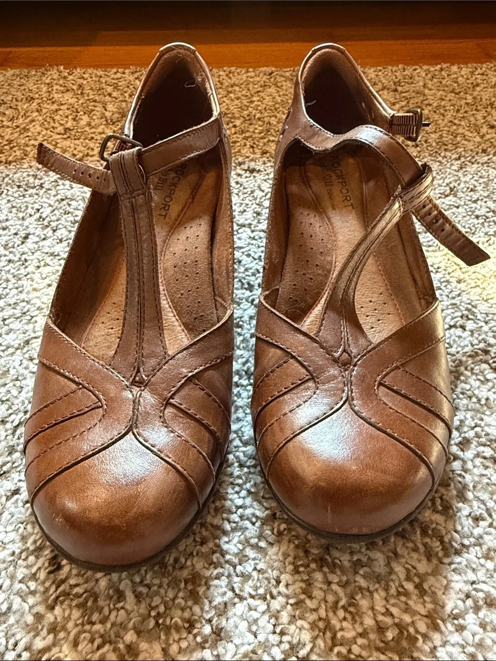 Rockport Cobb Hill Collection Beige Leather T-Strap Low Heels